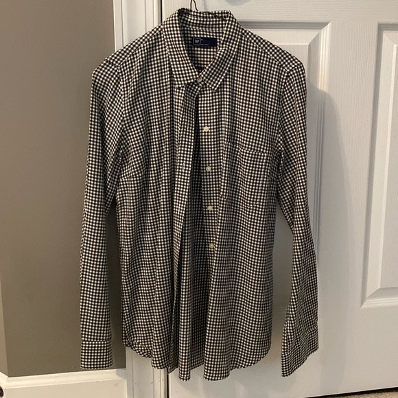 GAP Tops - Women’s Gap Button Down Shirt